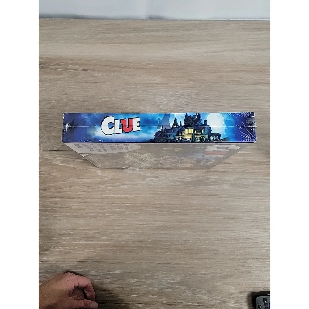 Hasbro Clue The Classic Mystery Board Game -‎ A5826079